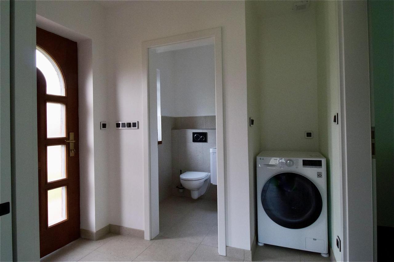 Apartman Uprostred Trojuhelniku Praha - Karlovy Vary - Plzen Kolesovice Extérieur photo